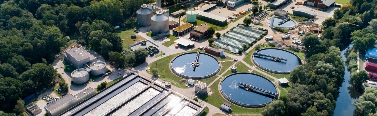 Bundfældningsanlæg i rensningsanlægget i Lüneburg.