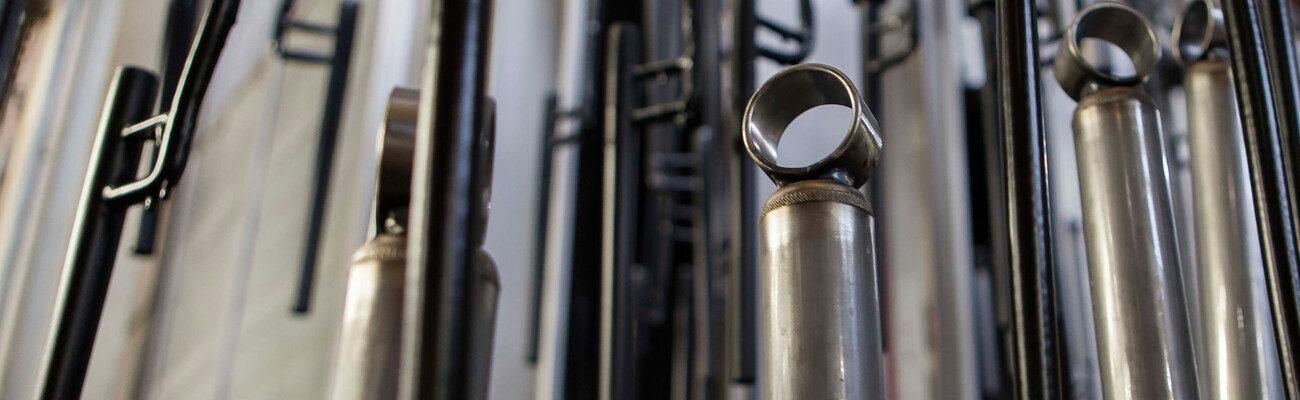 Billede af støddæmperemner fra ZF Friedrichshafen